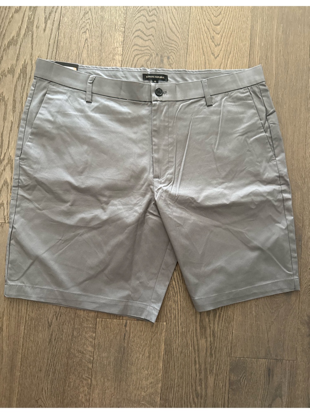 Banana Republic Mens Gray Stretch Chino Shorts. NWT Size 40